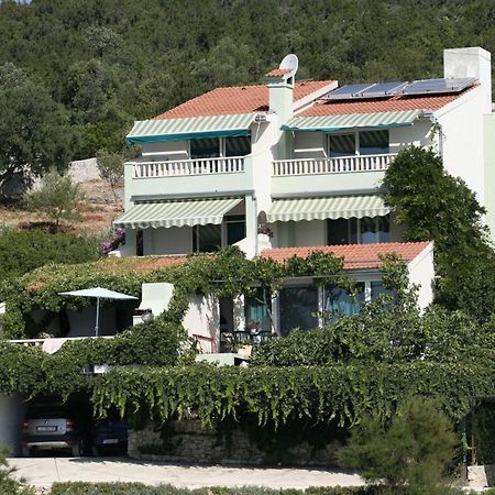 Apartments Tonka Vinišće Zewnętrze zdjęcie